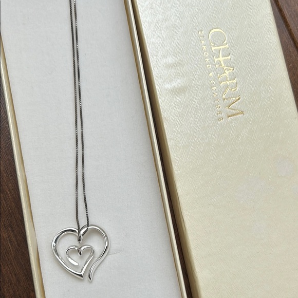 .925 Silver Heart Necklace new $5 DONATING FRIDAY —- - Picture 1 of 2
